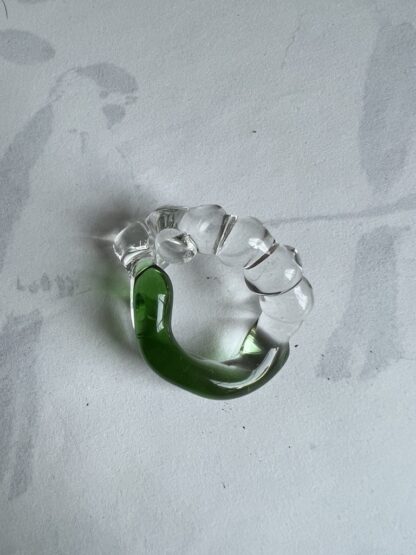 Cle /1/2ar glass ring with green glass band size 3 1/2